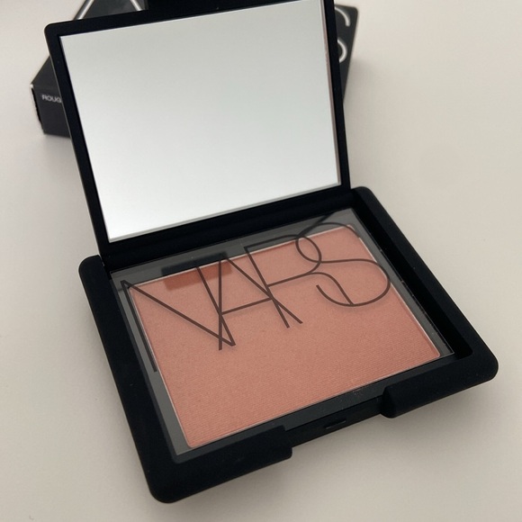 NARS luster blush - Picture 1 of 3